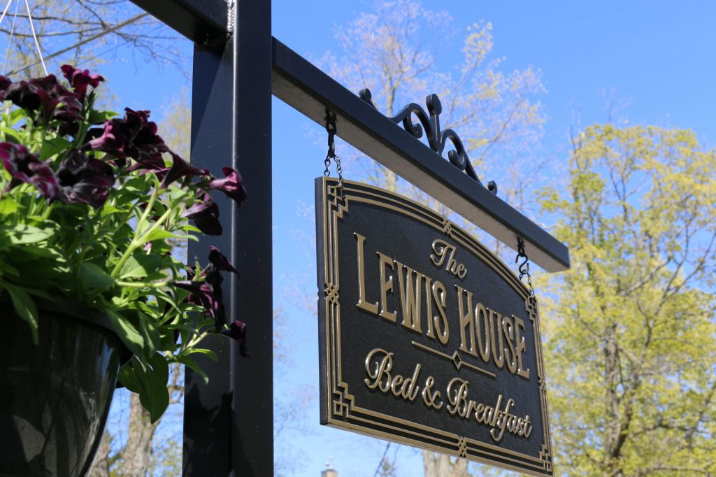 Sign for The Lewis House Bed & Breakfast