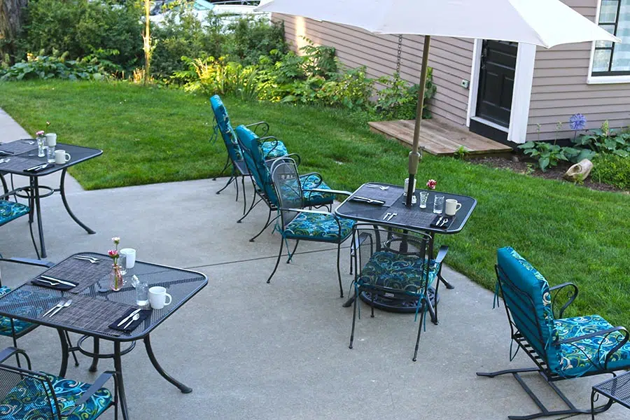 the Lewis House breakfast patio