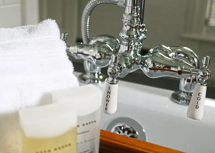 Lake room faucet